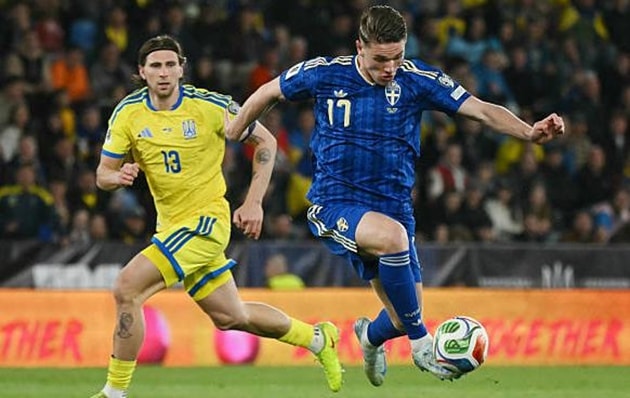 Ukraine bị Thụy Điển đánh bại hoàn toàn trong trận bán kết play-off World Cup