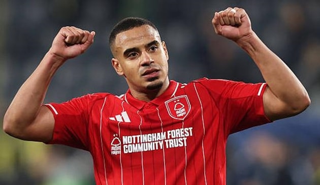 Trung vệ Murillo trong màu áo Nottingham Forest đang là mục tiêu hàng đầu của Liverpool.