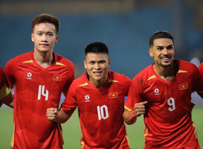 Trận đấu giữa Việt Nam và Malaysia tại vòng loại Asian Cup 2027.