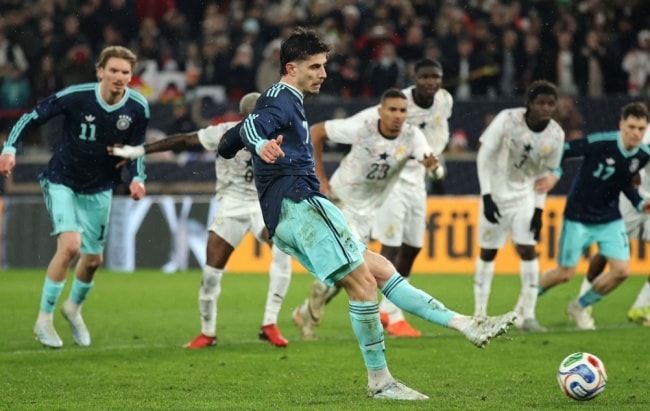 Kai Havertz dứt điểm lạnh lùng trên chấm phạt đền mở tỷ số cho tuyển Đức.