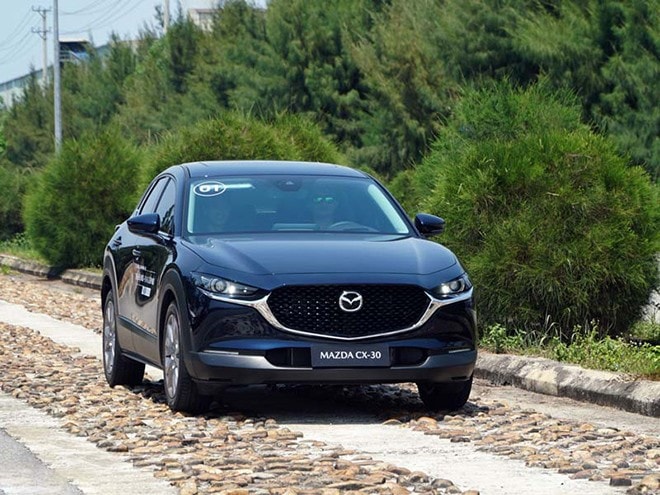 Ngoại hình Mazda CX-30 2026 tại đại lý