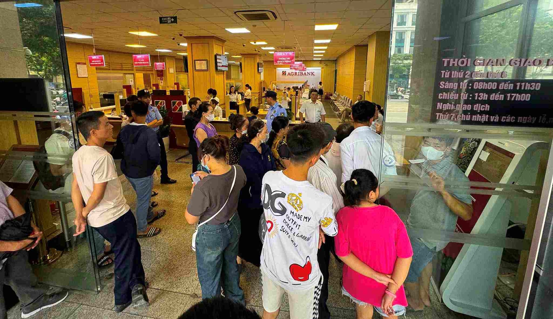 Giá vàng hôm nay 4/4/2026: Giá vàng SJC, vàng nhẫn, giá vàng 24K và vàng thế giới thứ Bảy