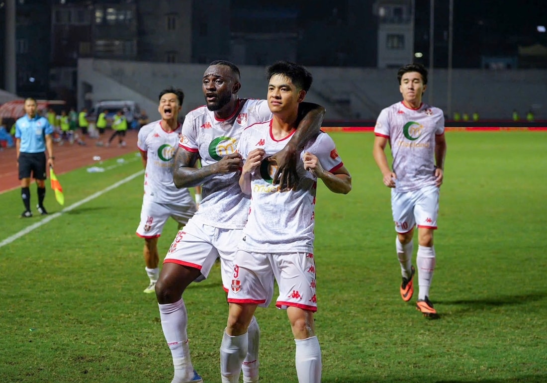 Hữu Nam ghi bàn thắng duy nhất giúp Hải Phòng đánh bại Hà Nội FC tại vòng 17 V-League