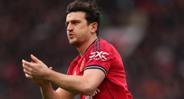 Harry Maguire gia hạn hợp đồng với Manchester United đến năm 2027