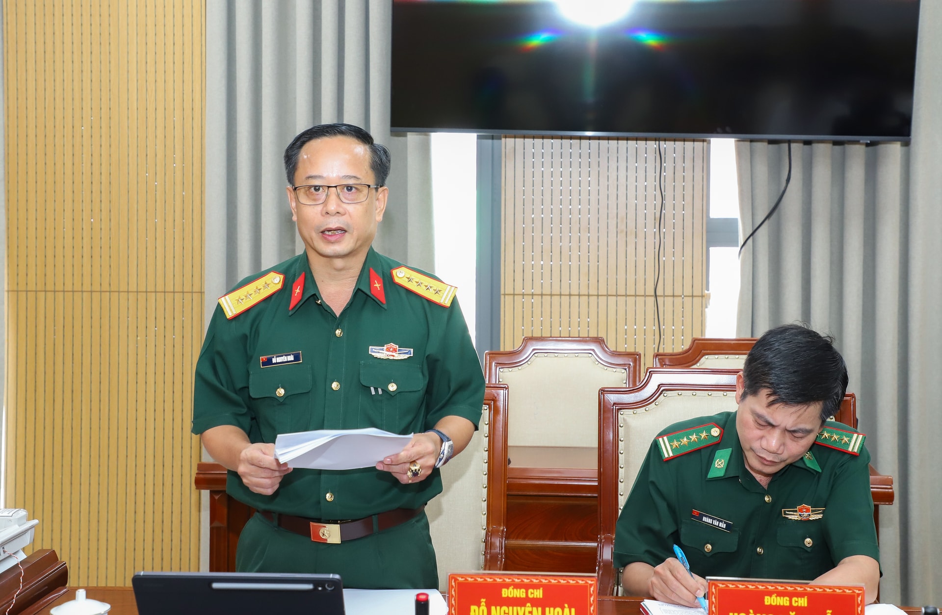 13-4 QUAN SỰ
