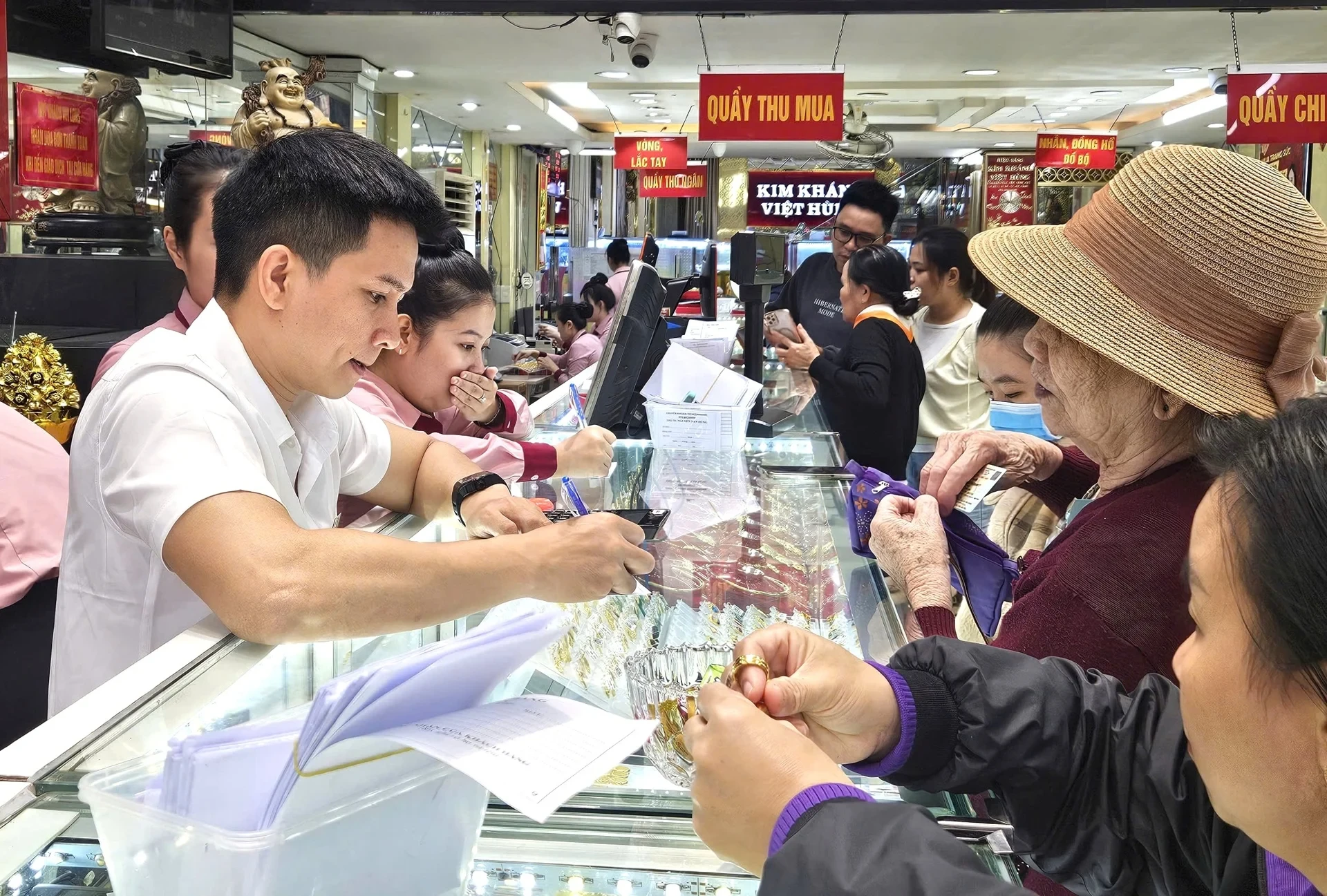Giá vàng chiều nay 14/4/2026: Vàng SJC, vàng nhẫn BTMC, BTMH, Doji, Phú Quý