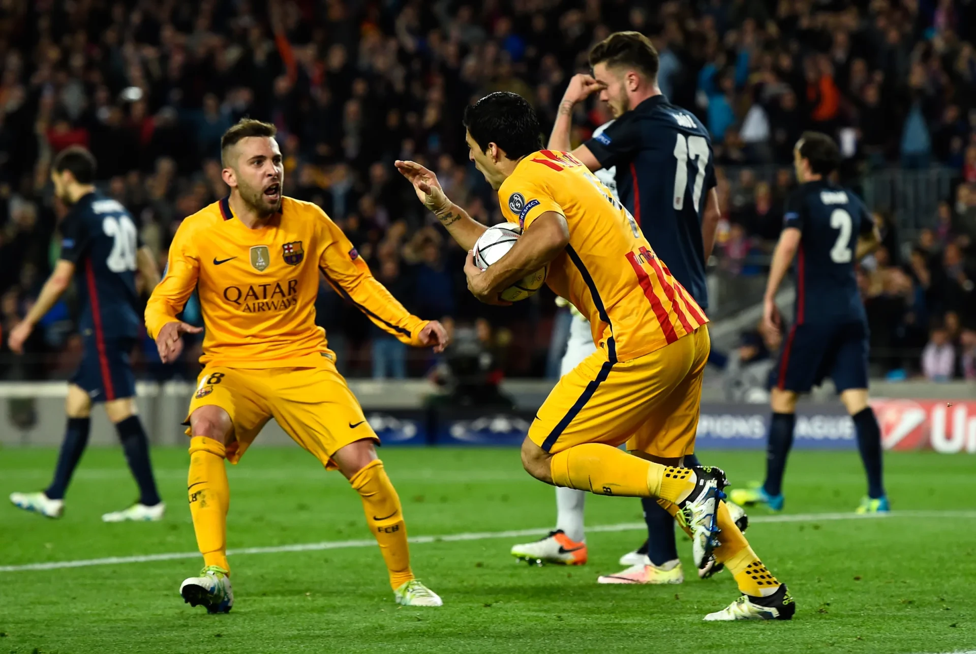 Hệ thống phòng ngự của Atletico bóp nghẹt các ngôi sao Barcelona.