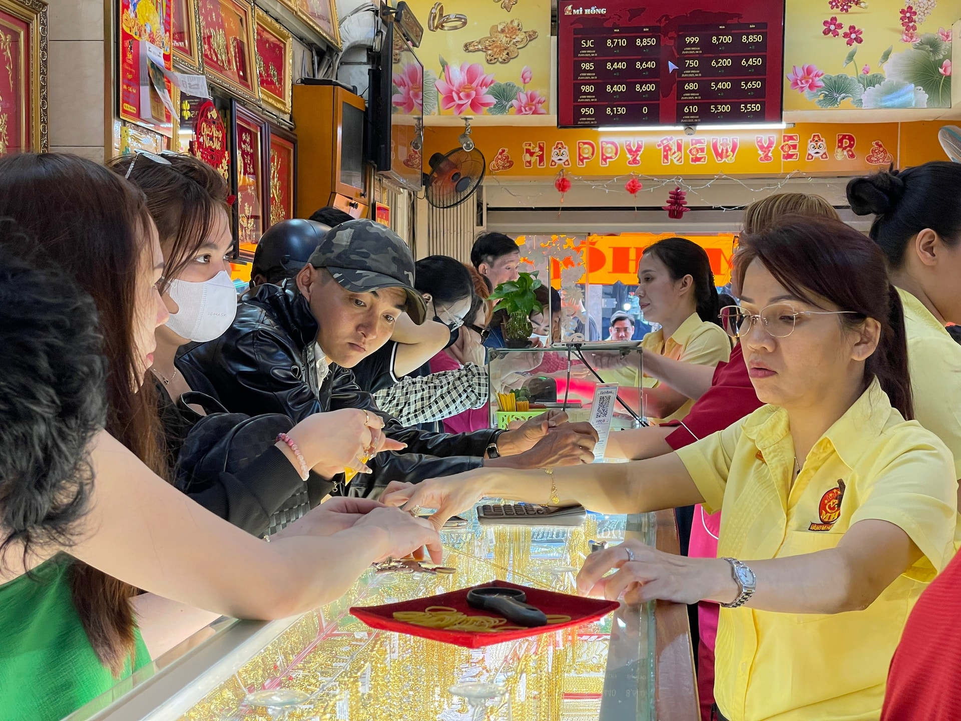 Giá vàng hôm nay 16/4/2026: Giá vàng SJC, vàng nhẫn, giá vàng 24K và vàng thế giới thứ 5