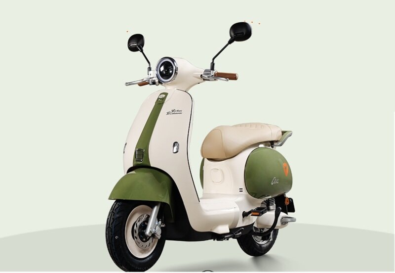 Xe máy điện Yadea Ova thiết kế phong cách Vespa cổ điển