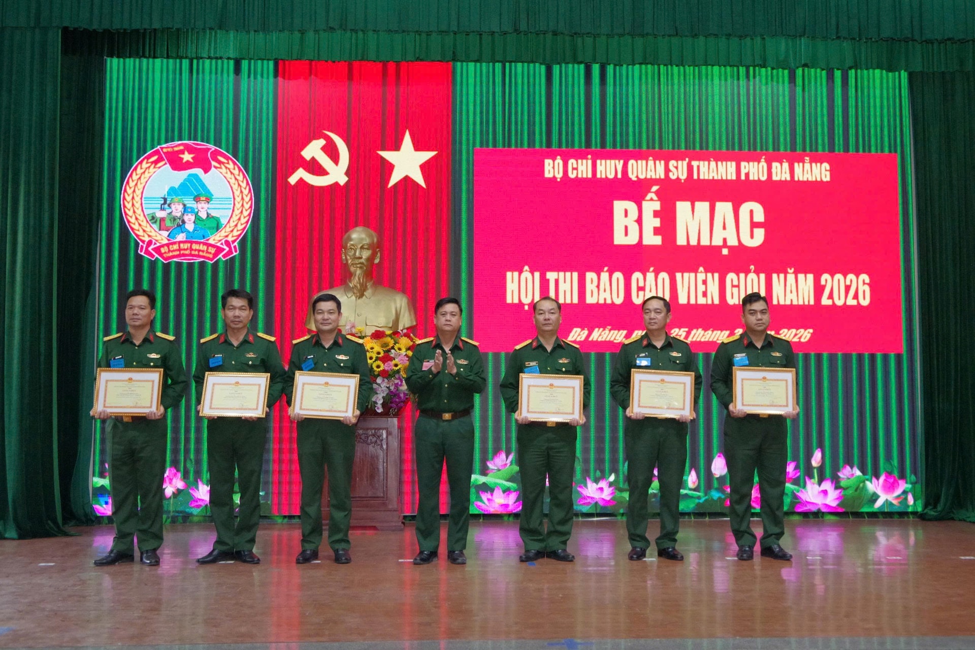 Các thí sinh xuát sắc đạt giải cao nhất của Hội thi
