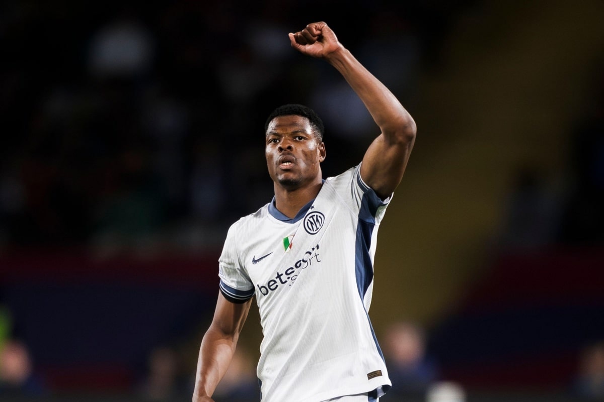 Hậu vệ Denzel Dumfries của Inter Milan nằm trong kế hoạch chuyển nhượng của Liverpool.