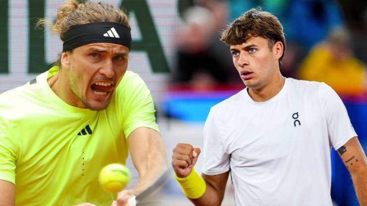 Zverev (áo vàng) đang thể hiện phong độ của một ông vua giải đấu