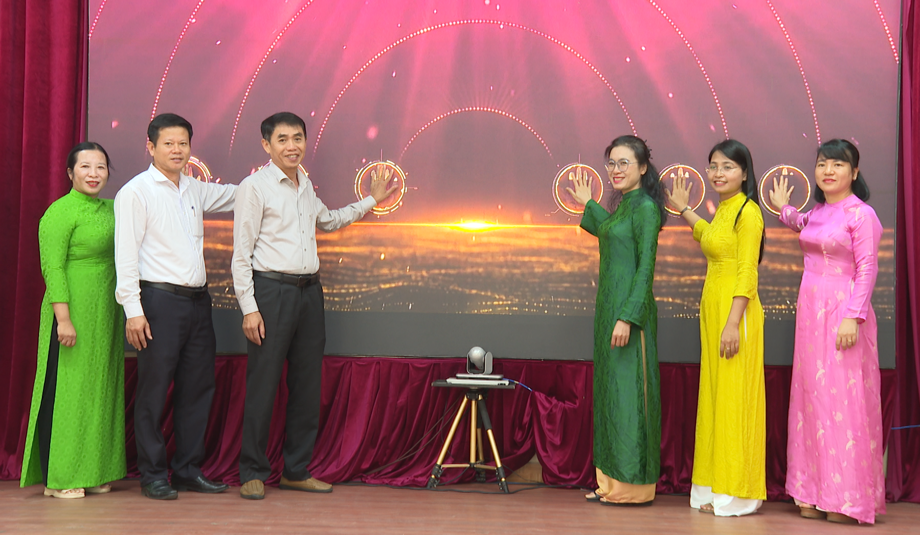 vanhai0328.mxf.04_51_36_27.still002.png