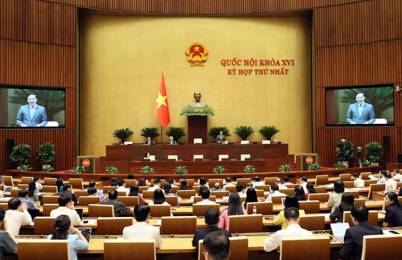 Phó Chủ tịch Quốc hội Nguyễn Khắc Định điều hành phiên họp. (Ảnh: An Đăng/TTXVN)
