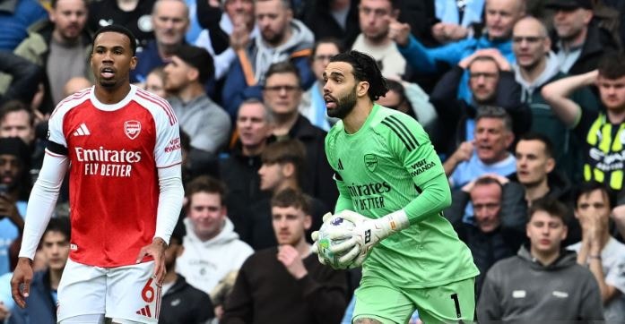 Thủ thành David Raya có ngày thi đấu dưới sức trước Man City