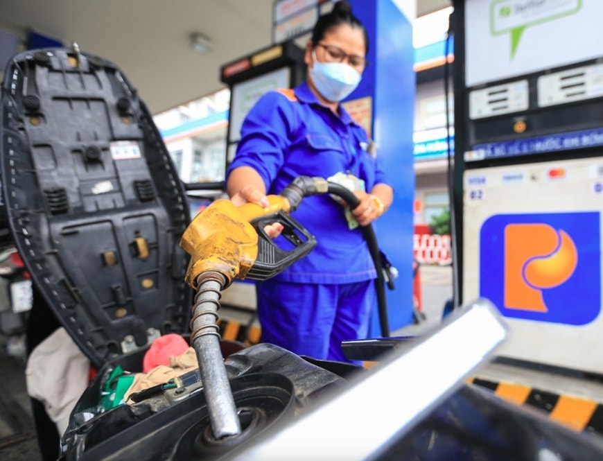 Giá xăng dầu đồng loại giảm, dầu diesel giảm hơn 3.000 đồng/lít- Ảnh 1.