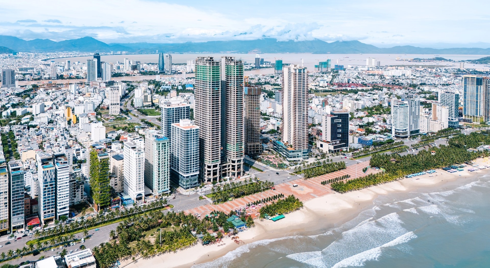 Đẩy mạnh chuyển đổi xanh, phát triển bền vững