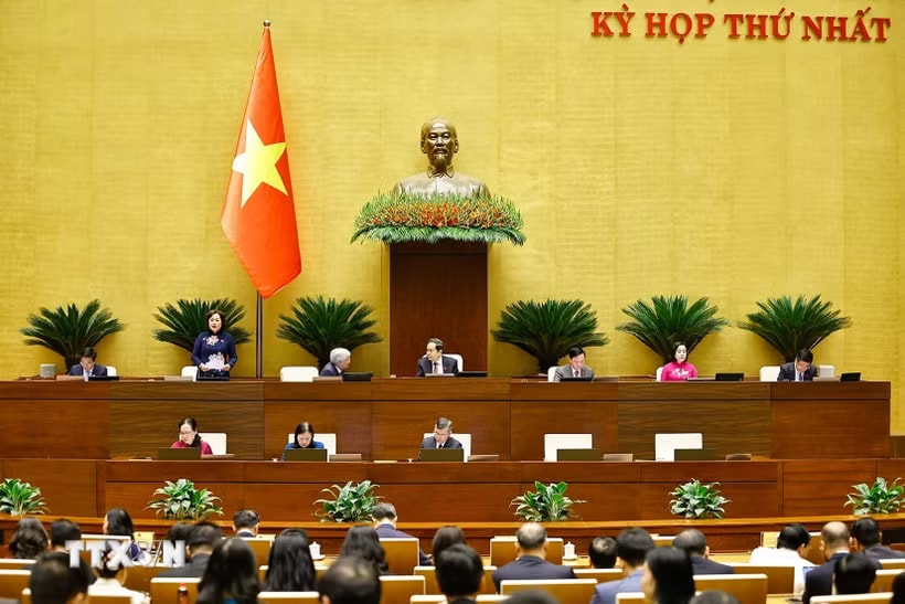 Phiên họp sáng 24/4. (Ảnh: Doãn Tấn/TTXVN)