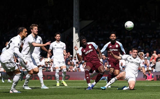 Tammy Abraham bỏ lỡ cơ hội gỡ hòa đầy tiếc nuối cho Aston Villa