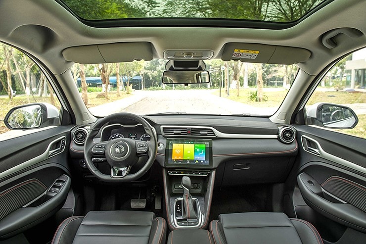 Không gian nội thất rộng rãi của MG ZS 2026