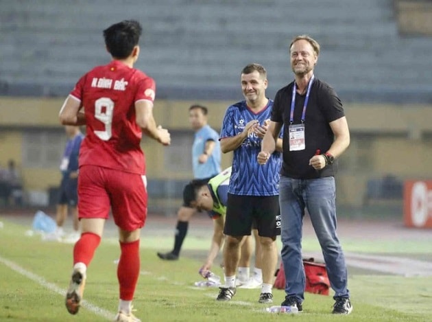 CLB CAHN đang thể hiện phong độ không thể ngăn cản tại V-League.
