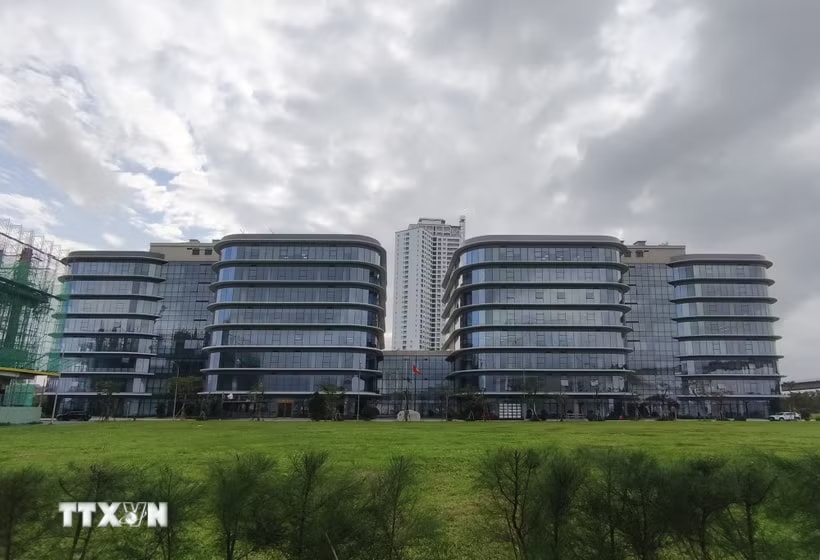 Trụ sở Cơ quan điều hành IFC Đà Nẵng đã được hoàn thiện về cơ sở hạ tầng, văn phòng làm việc. (Ảnh: Quốc Dũng/TTXVN)