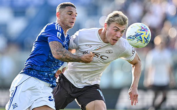 Rasmus Hojlund trong màu áo Napoli.