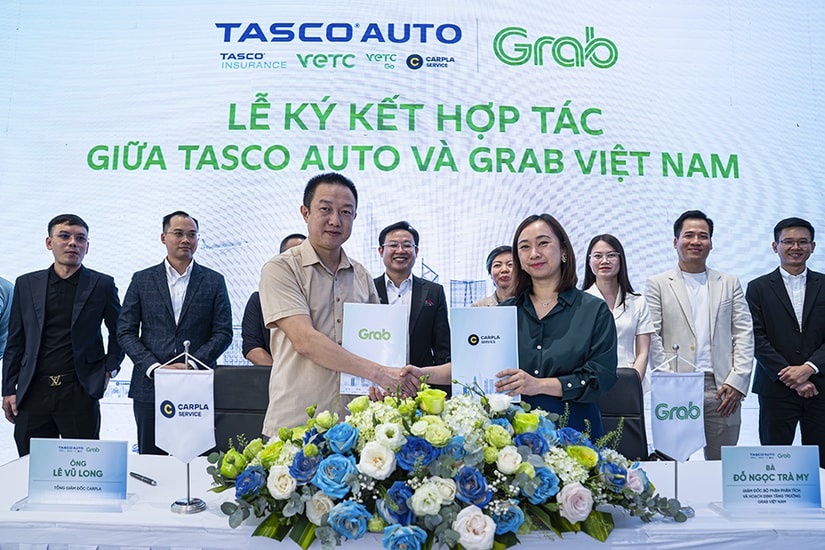Lễ ký kết hợp tác giữa Tasco Auto và Grab Việt Nam