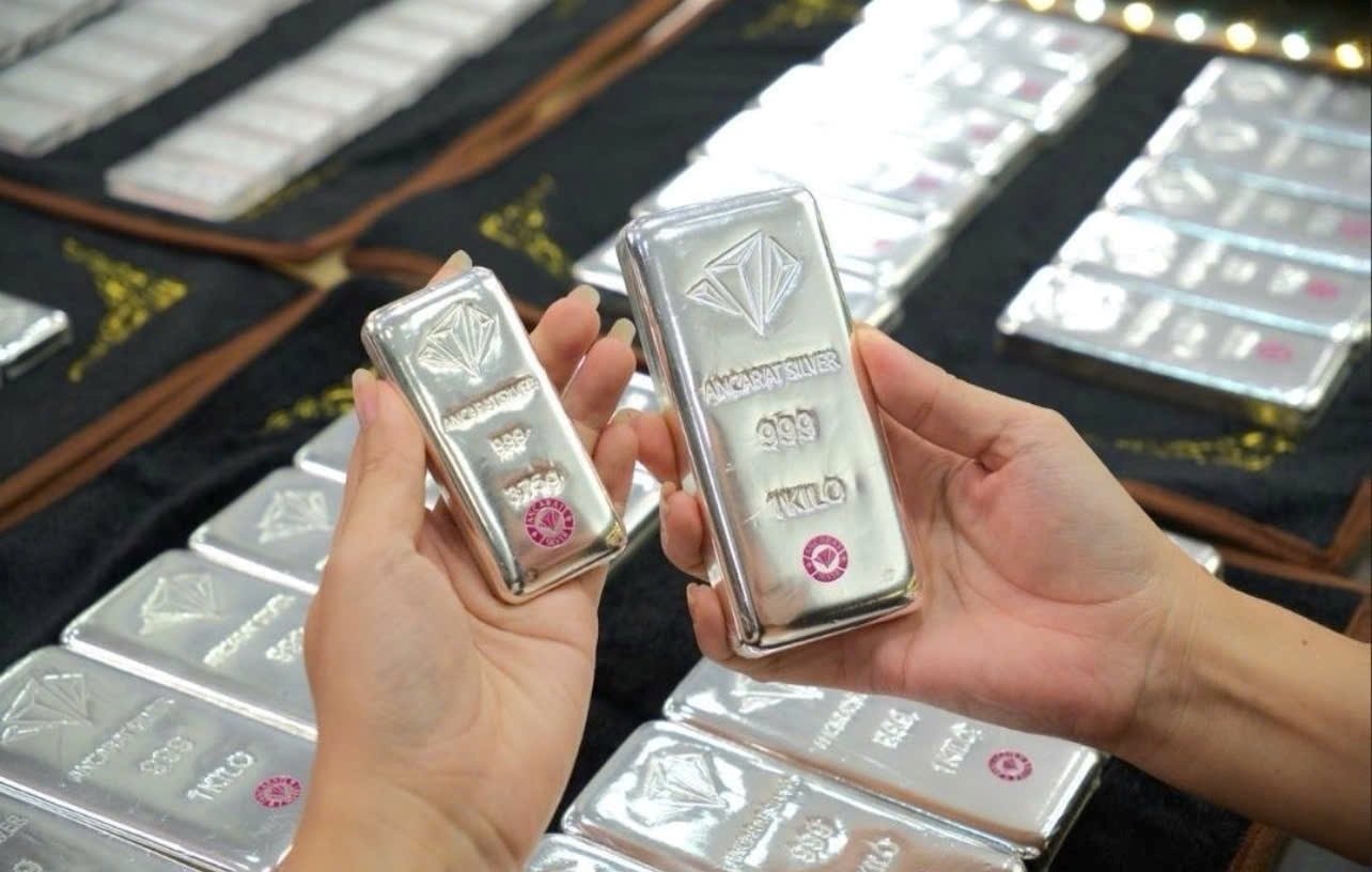 Giá bạc hôm nay 6/5 tăng vọt nhờ căng thẳng Trung Đông