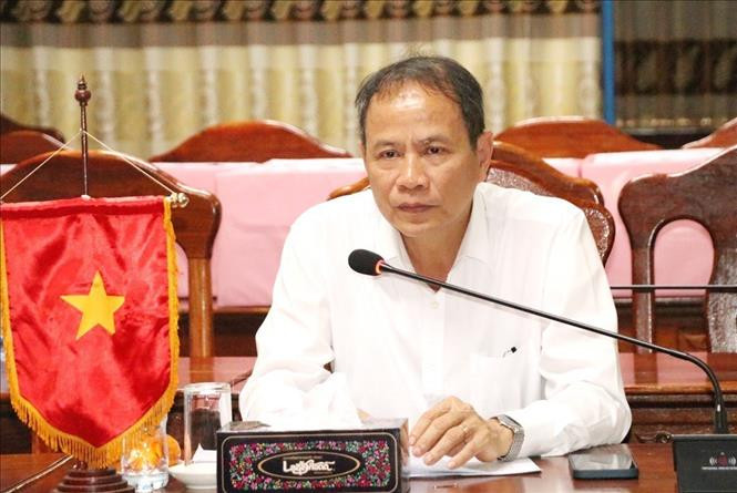 lao2-060526.jpg