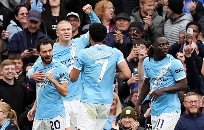Toàn cảnh trận đấu giữa Man City và Brentford tại vòng 36 Ngoại hạng Anh.