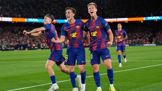 Dani Olmo di chuyển thông minh giữa các tuyến của đối phương.