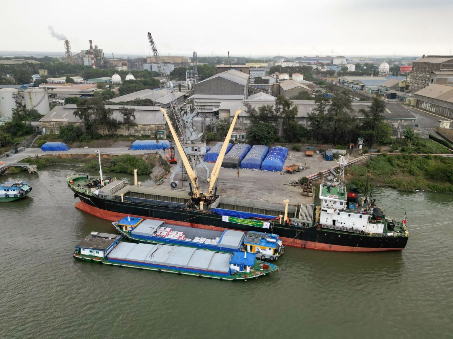 Giá phân bón hôm nay 13/5/2026: Giá phân DAP thế giới tăng 39%