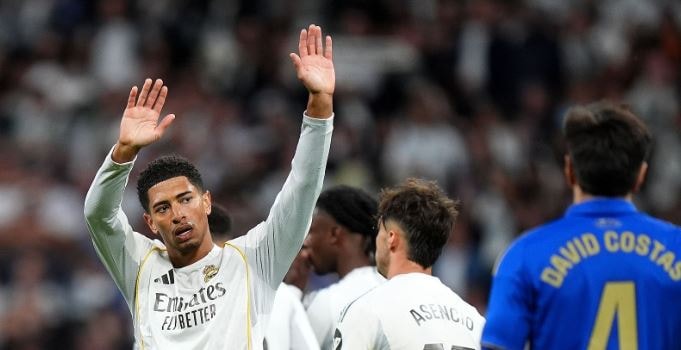 Real Madrid giành chiến thắng 2-0 trước Real Oviedo tại La Liga.