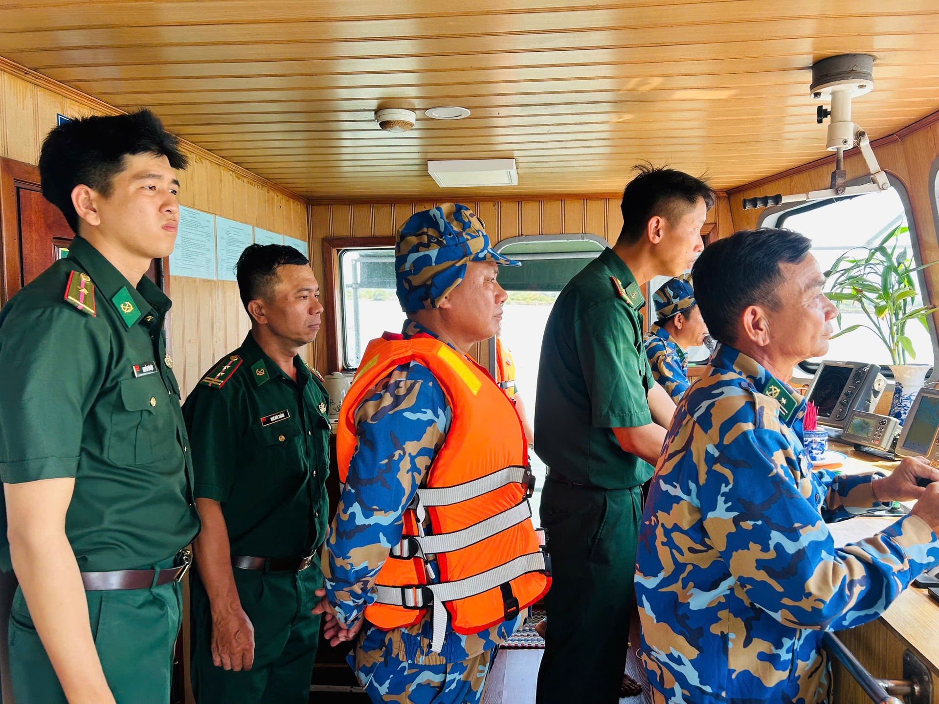 kiem tra nghe
