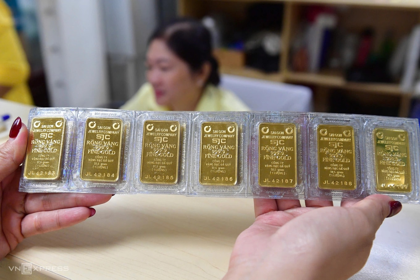 Cập nhật giá vàng chiều nay 17/5/2026: Giá vàng SJC, giá vàng 24k 9999, vàng thế giới