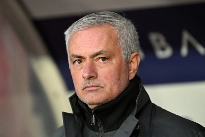 Jose Mourinho đang được liên hệ mật thiết để trở lại dẫn dắt Real Madrid.