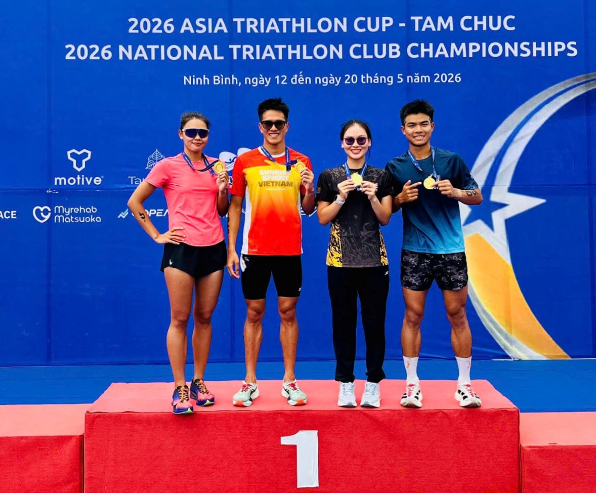 Đội tuyển Aquathlon Đà Nẵng giành Huy chương Vàng tại Giải vô địch các câu lạc bộ Triathlon quốc gia 2026. Ảnh: NVCC
