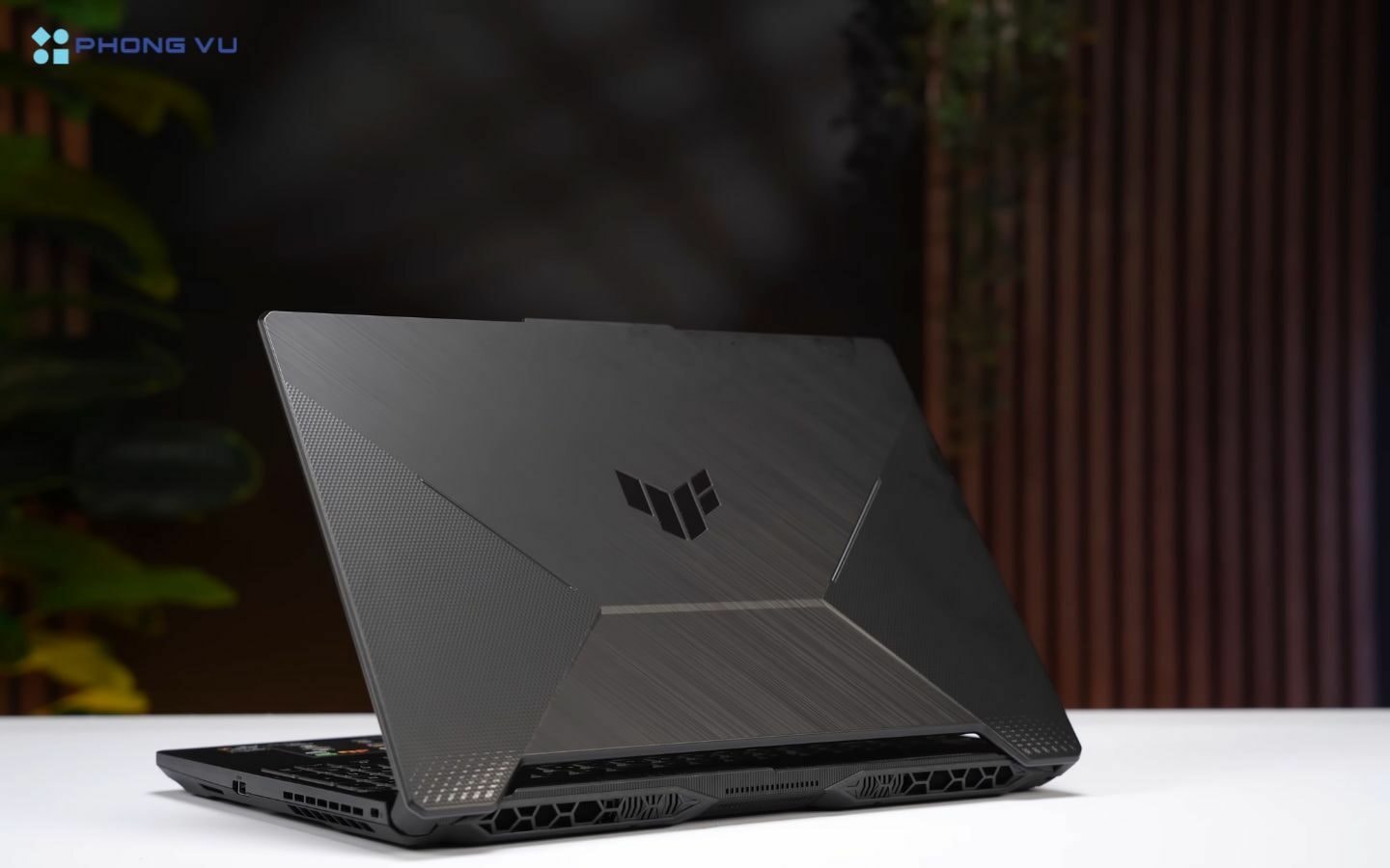 Asus TUF Gaming A15 FA506NCG-HN184W chuẩn quân đội mạnh mẽ