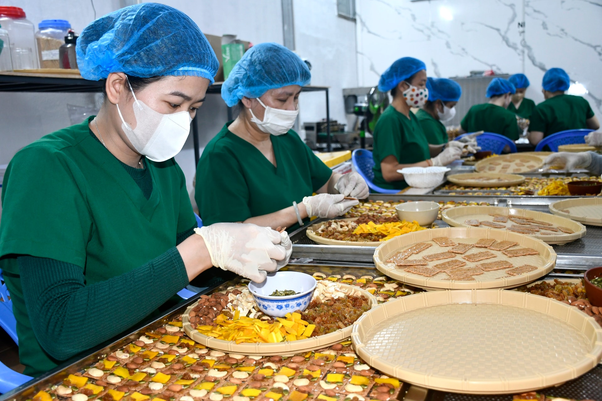 HTX Nông sản sạch Đô 37 tạo công việc ổn định cho 12 lao động nữ địa phương. Ảnh: QUANG VIỆT