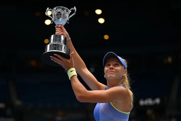 Ksenia Efremova (17 tuổi, Pháp) thi đấu tại Roland Garros