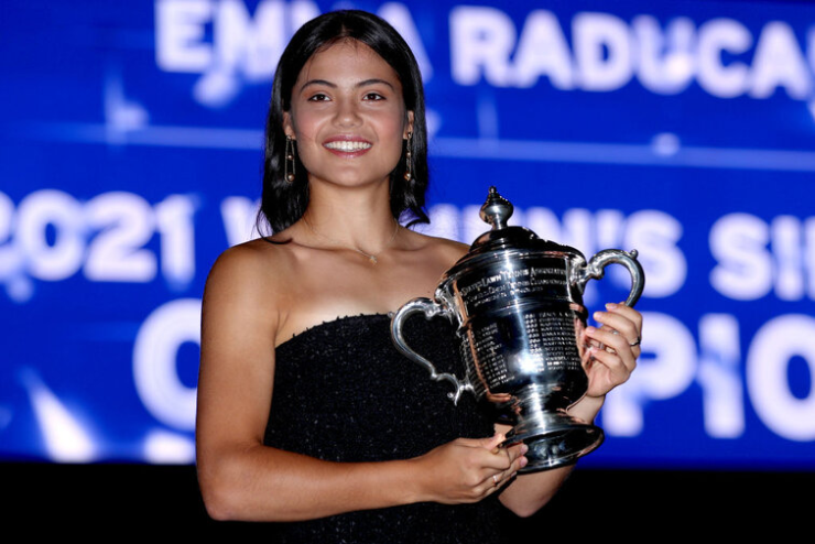 Danh hiệu US Open 2021, cộng với nhan sắc giúp cô gái người Anh trở thành nhân vật hút quảng cáo hàng đầu WTA