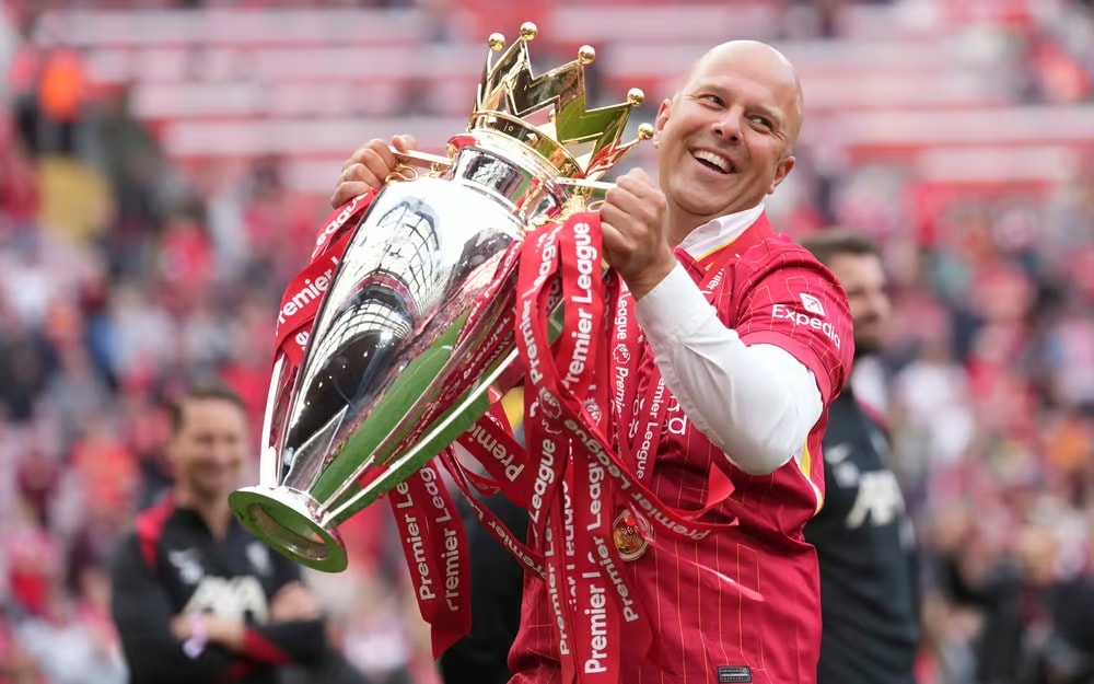 Arne Slot rời Anfield với tư cách là huấn luyện viên đã mang về danh hiệu Ngoại hạng Anh thứ 20.