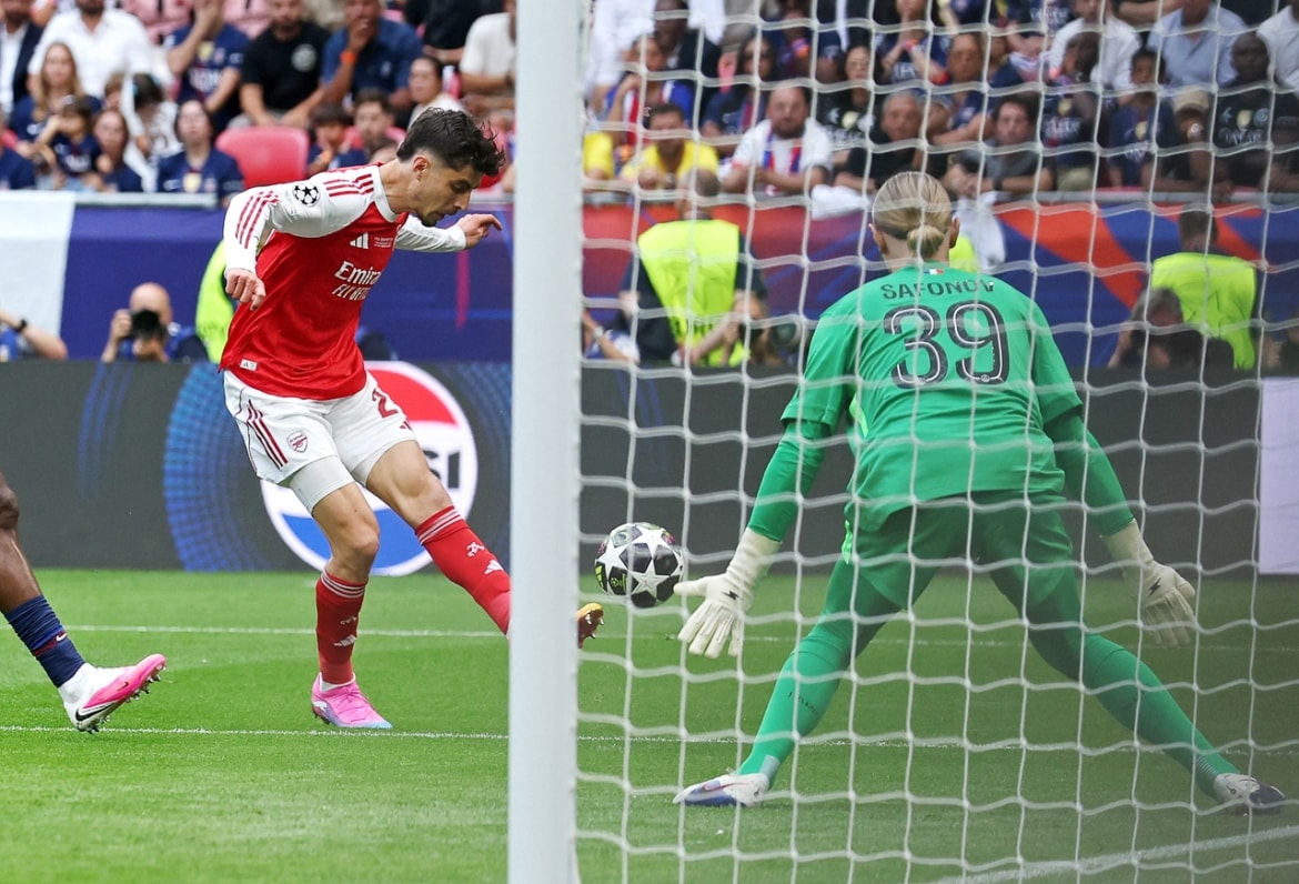vuot qua arsenal tren loat luan luu, psg vo dich cup c1 chau Au mua giai 2025 26 hinh anh 57