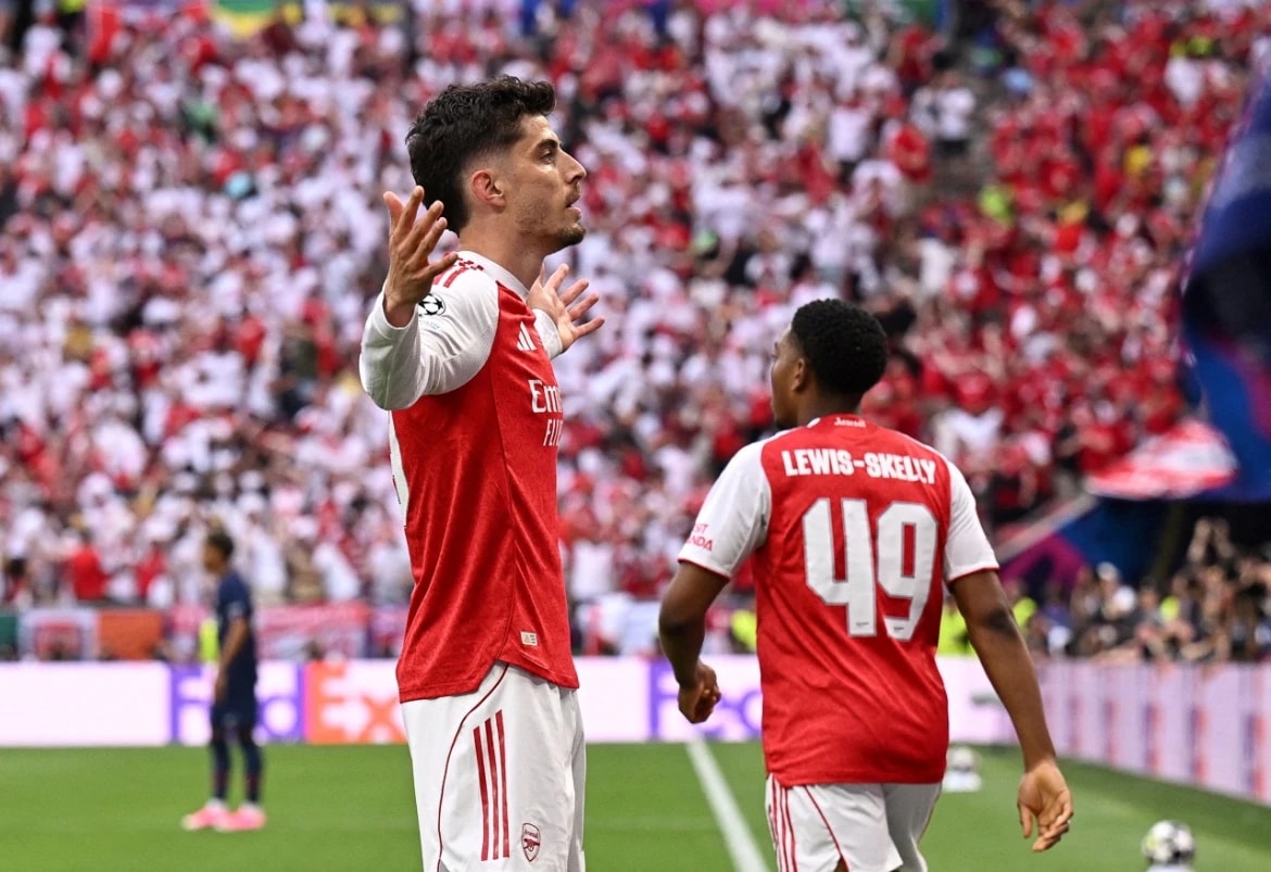 vuot qua arsenal tren loat luan luu, psg vo dich cup c1 chau Au mua giai 2025 26 hinh anh 63