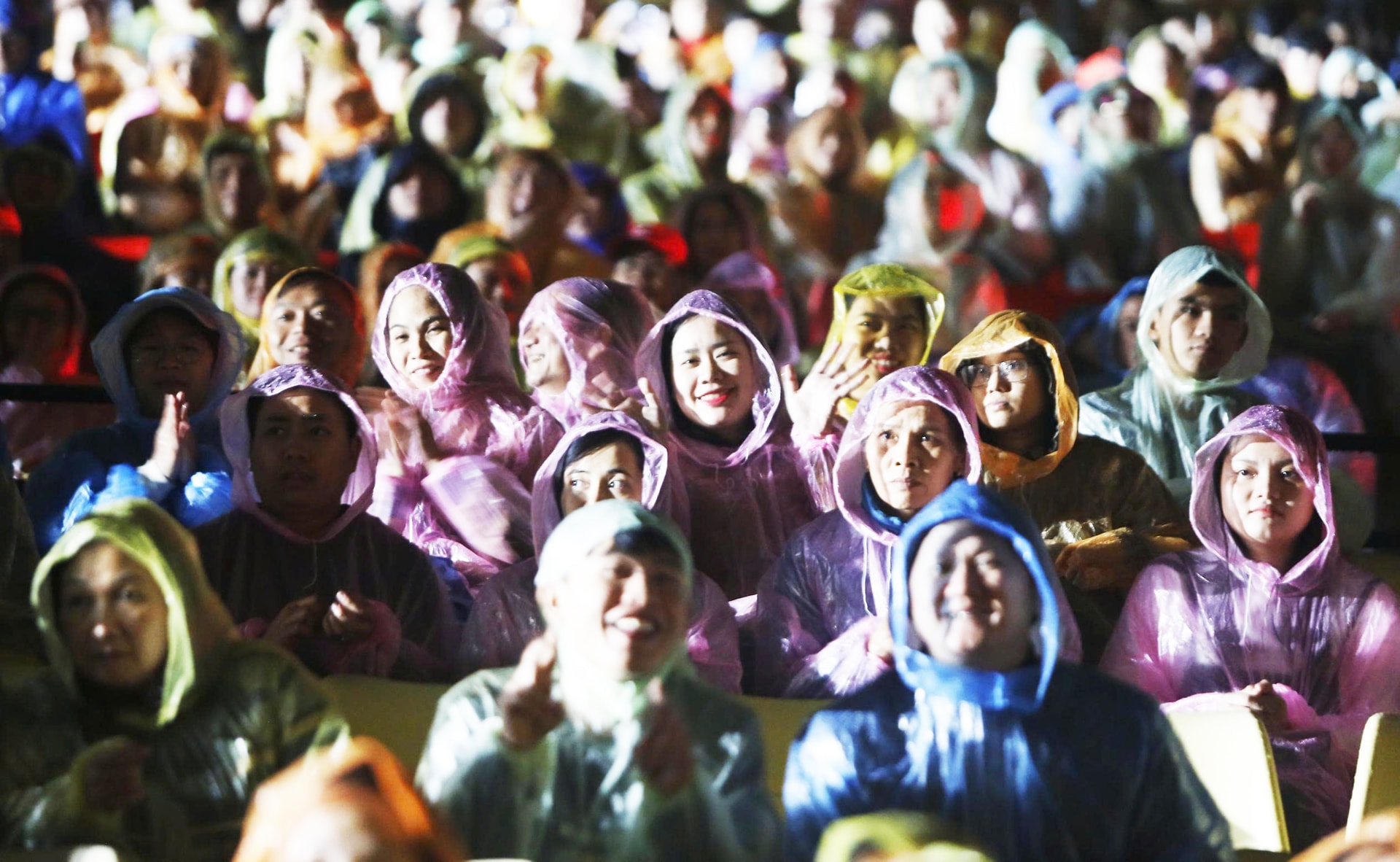 KHAN GIA XEM KUHA