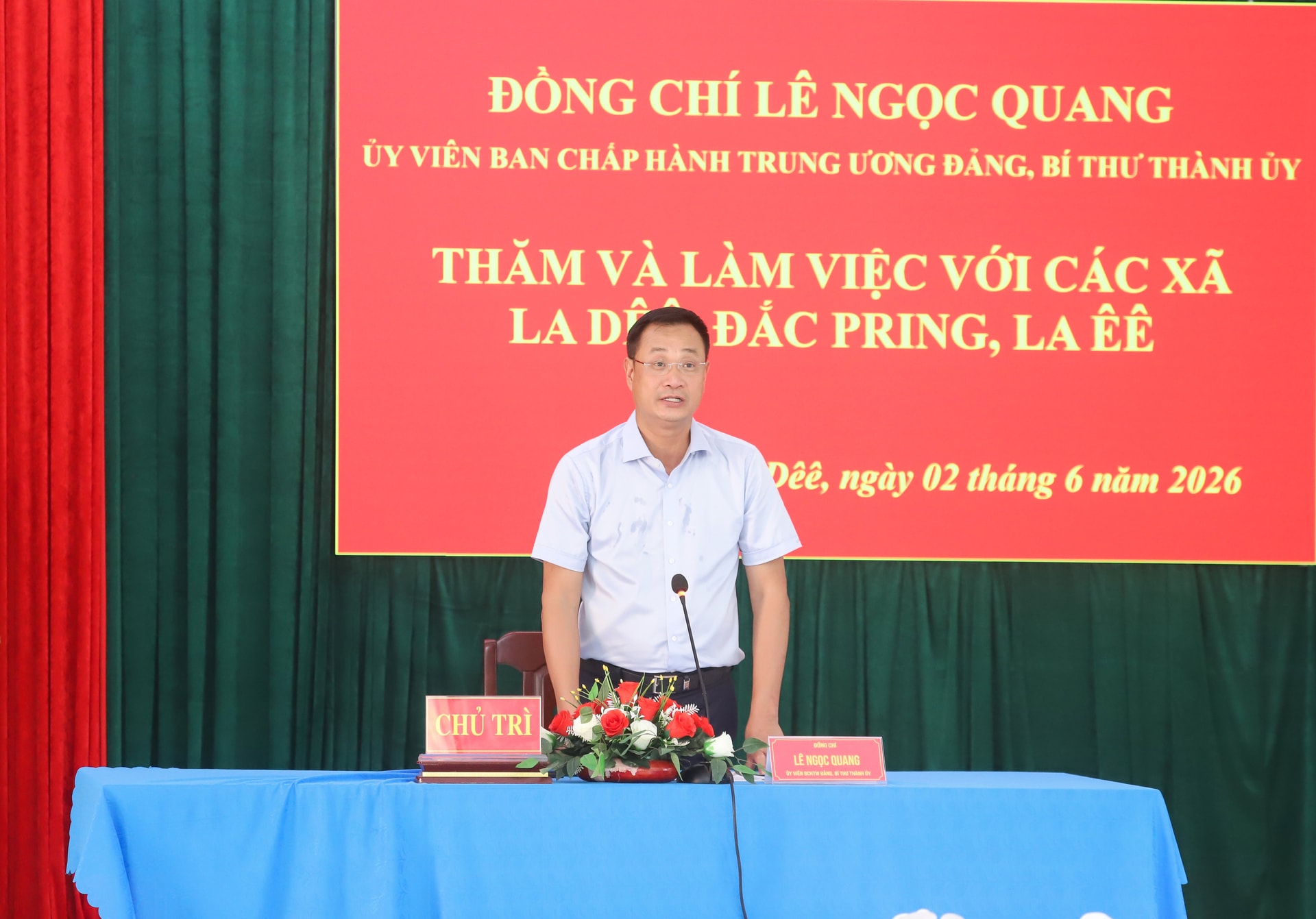 Le secrétaire du Parti, Le Ngoc Quang, clôt la séance de travail. Photo : NGOC PHU