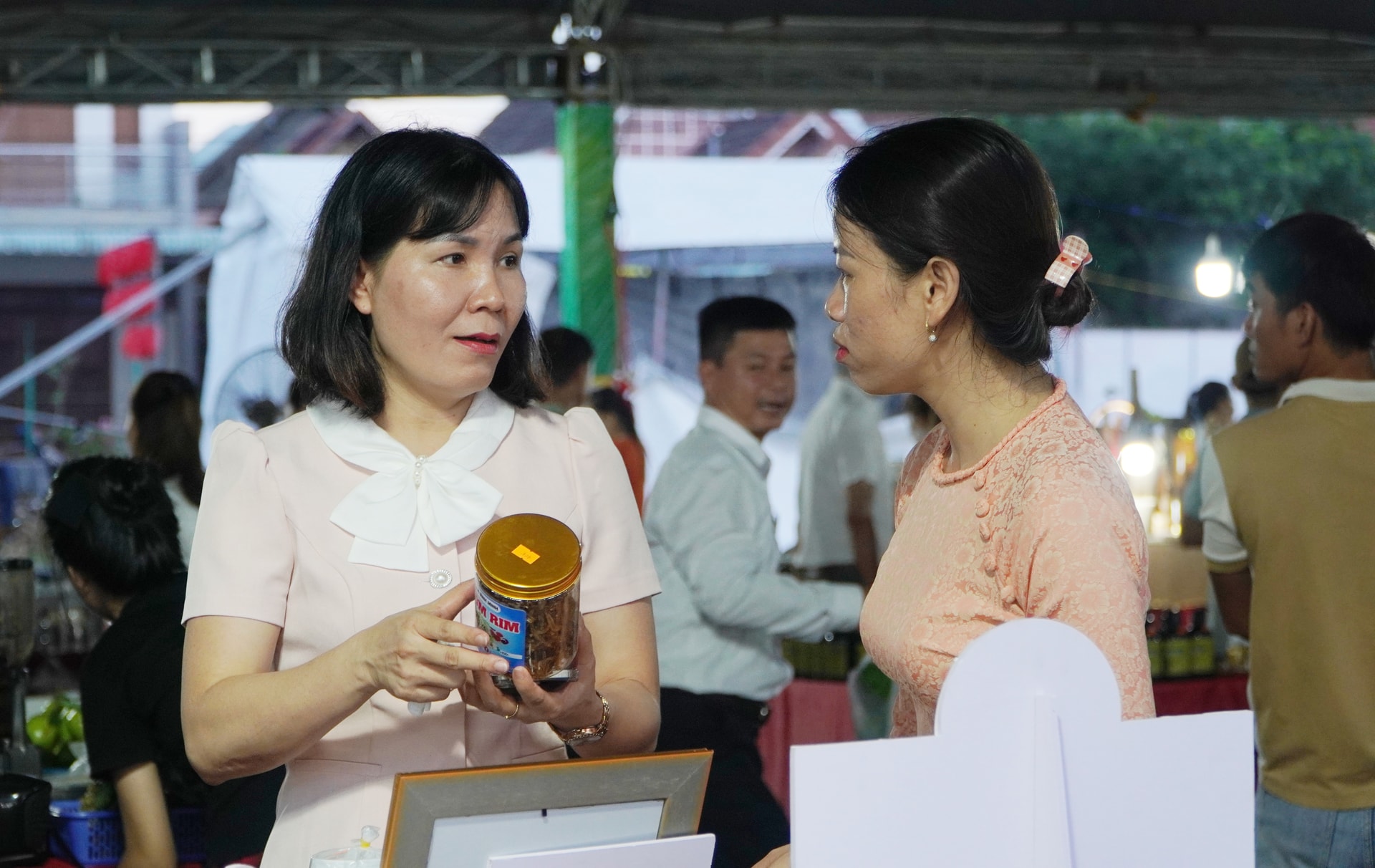 Trên bao bì của nhiều sản phẩm địa phương, thậm chí là sản phẩm OCOP vẫn chưa có mã QR hoặc mã QR rỗng khiến nhiều khách hàng chưa yên tâm