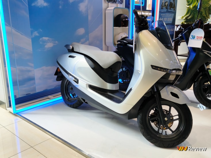 Honda UC3 mẫu xe máy điện cao cấp sắp mở bán