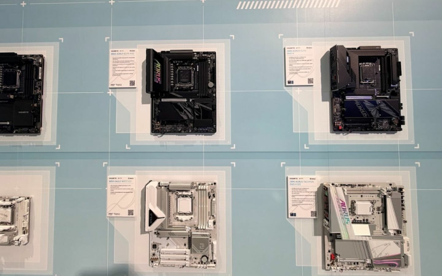 Gian hàng GIGABYTE tại triển lãm COMPUTEX 2026 với biểu tượng kỷ niệm 40 năm thành lập